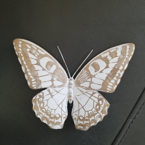 Butterfly Wooden Statue - Picture 2 of 5